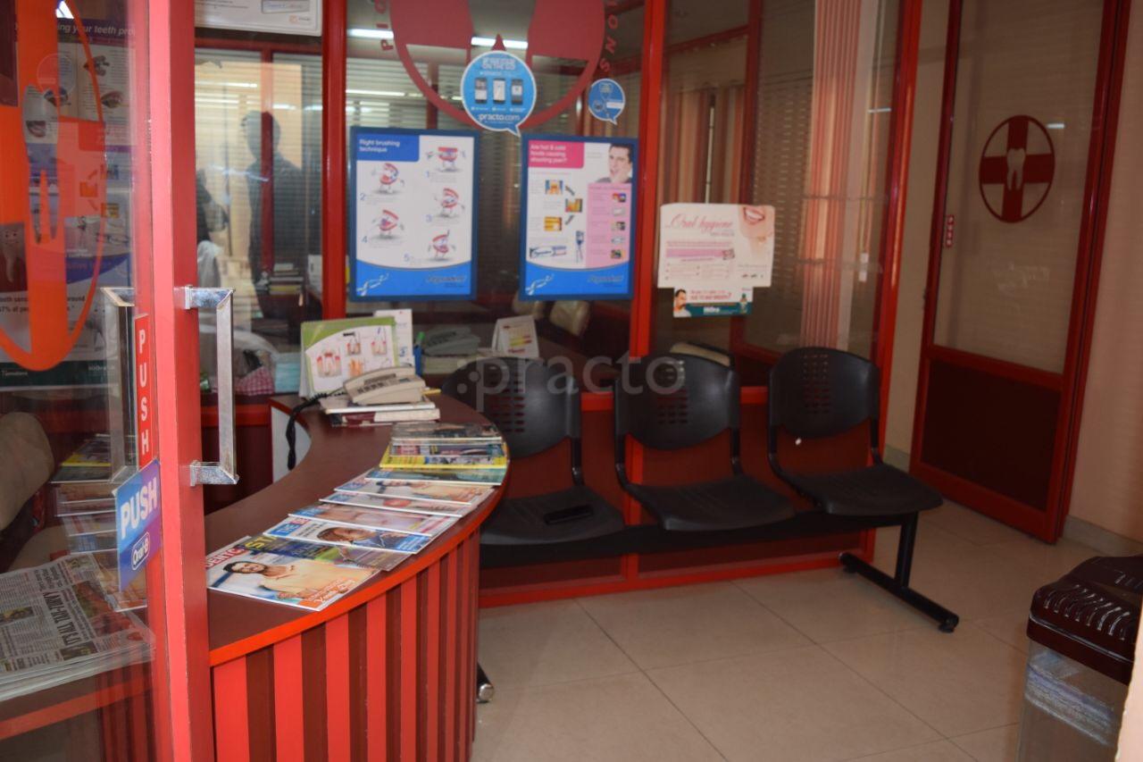 Reception at Smileup Dental Care & Implant Centre Jayanagar 9 Block Bangalore