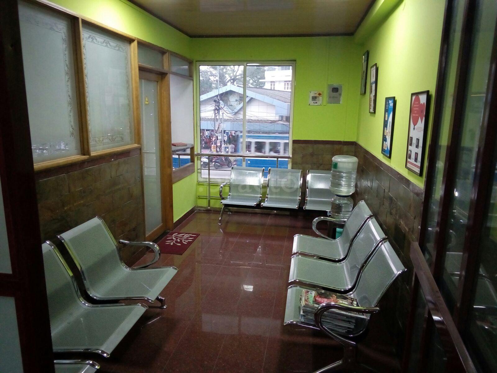 Reception at Soman's Cosmetic Dental Clinic Kaloor Ernakulam