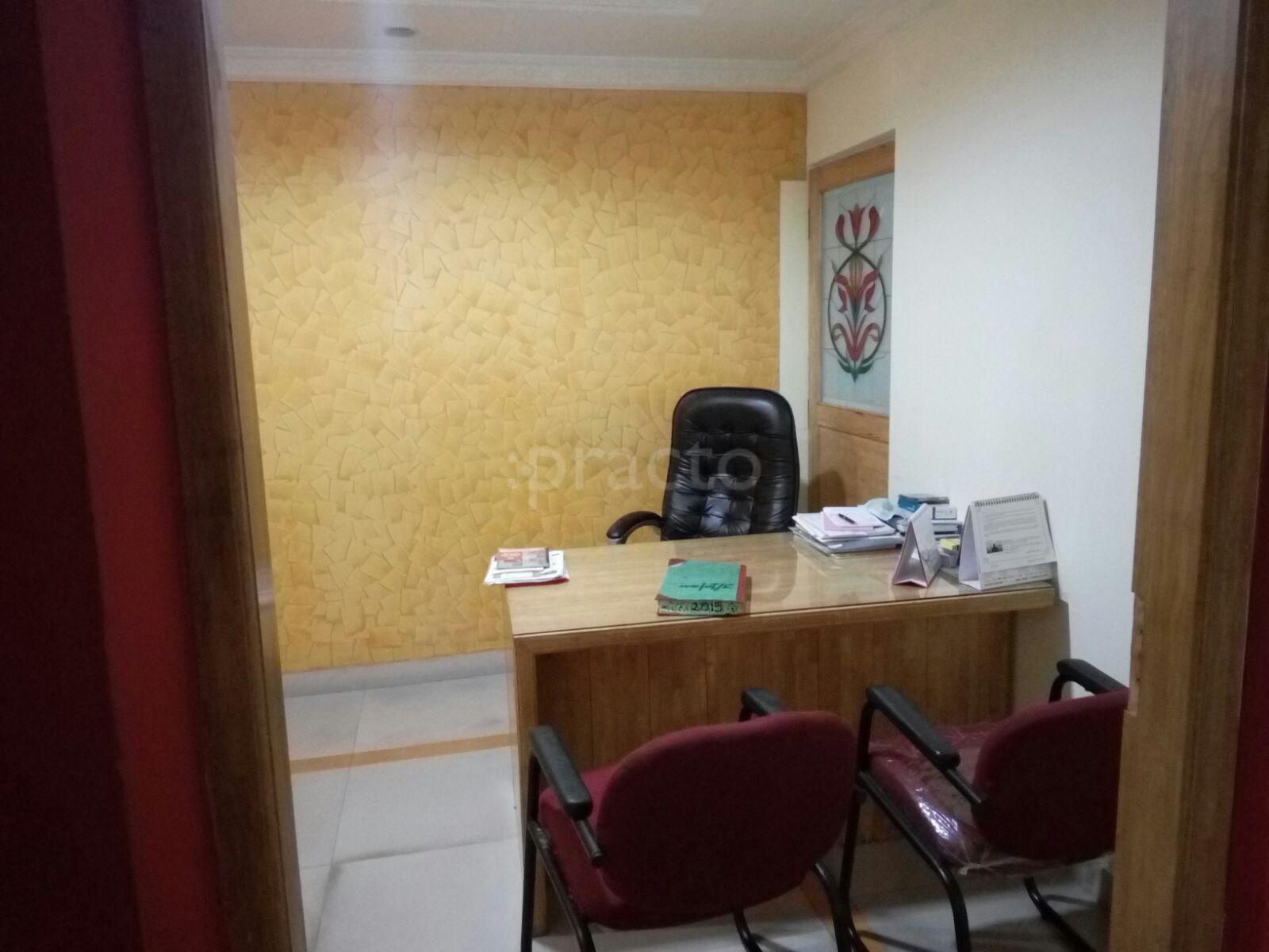 OPD/Ward at Soman's Cosmetic Dental Clinic Kaloor Ernakulam