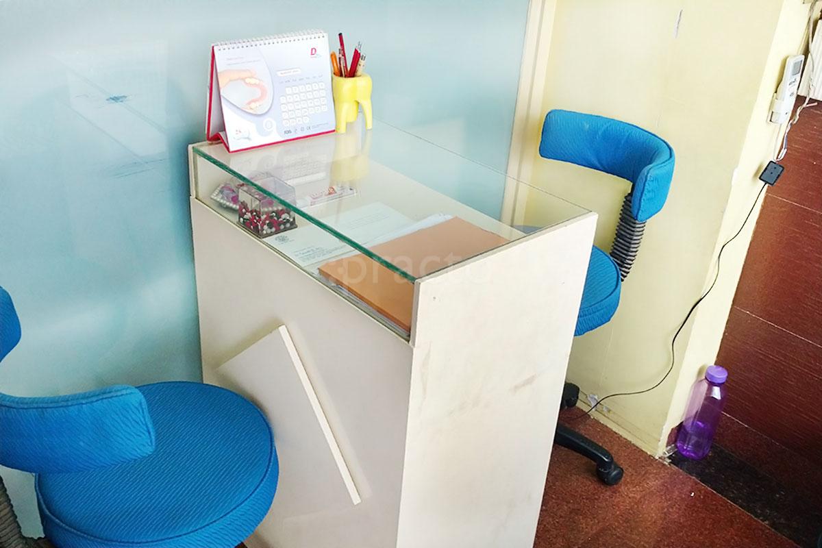 Reception at Sparklz Dental Centre Malad West Mumbai