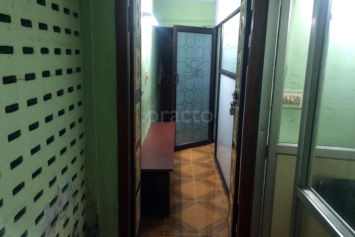 Entrance at Sri Ganga Clinic Okkiyam Thuraipakkam Chennai