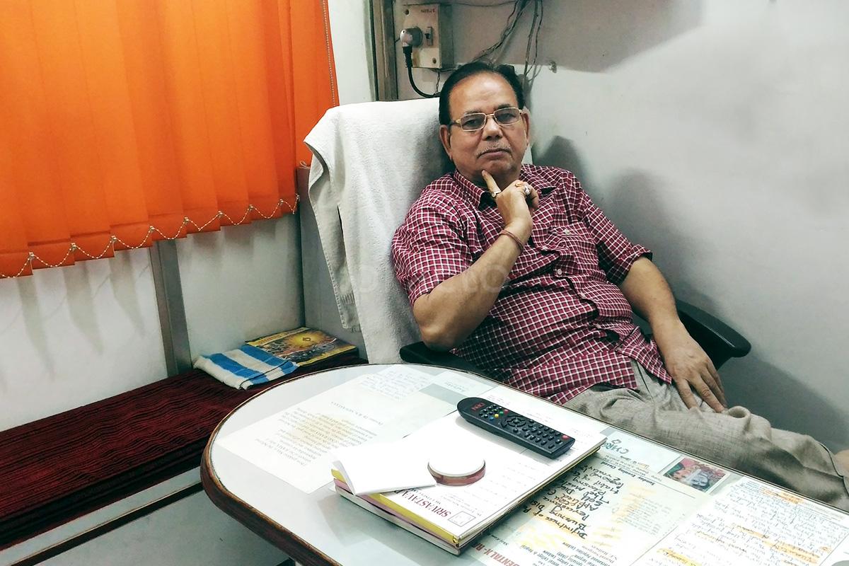 Reception at Srivastav Dental Clinic Aliganj Lucknow