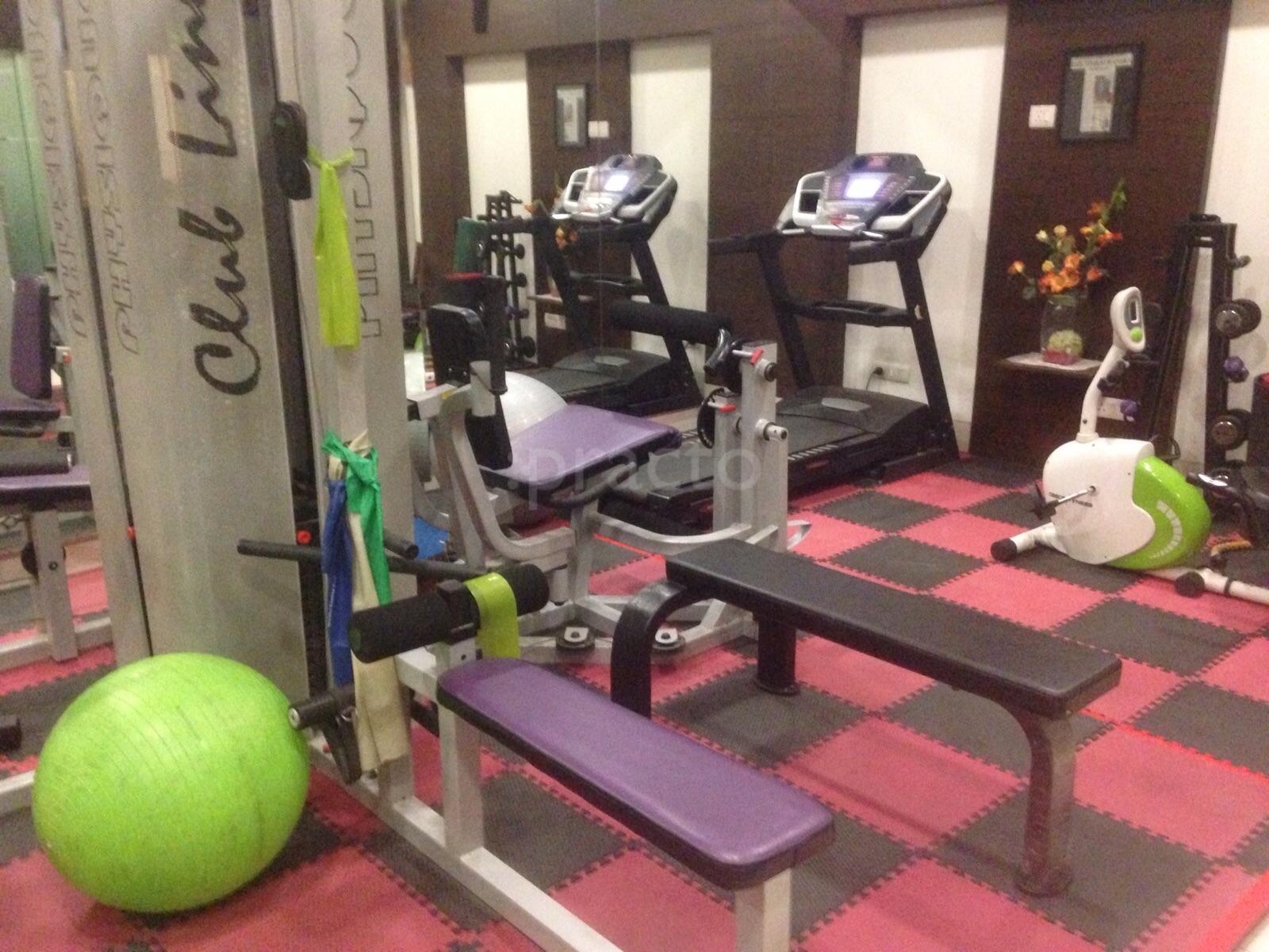 Services at Suknit Physiotherapy Clinic Green Park Delhi