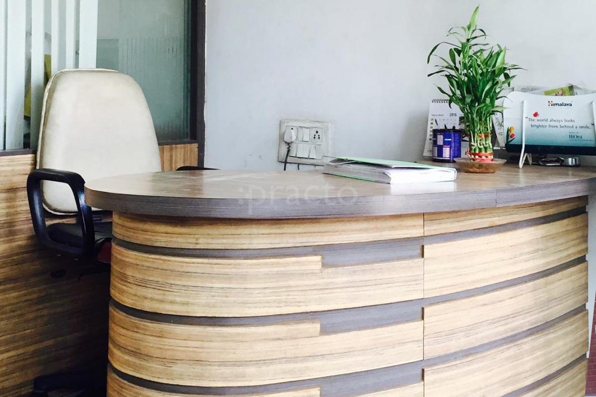 Reception at Thakur Dental Clinic Station Road Raipur
