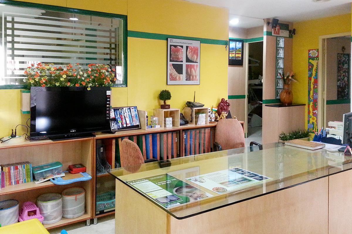 Reception at The Dental Center Aminjikarai Chennai