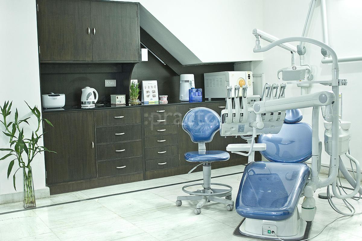 Labs at The Dentist Defence Colony Delhi