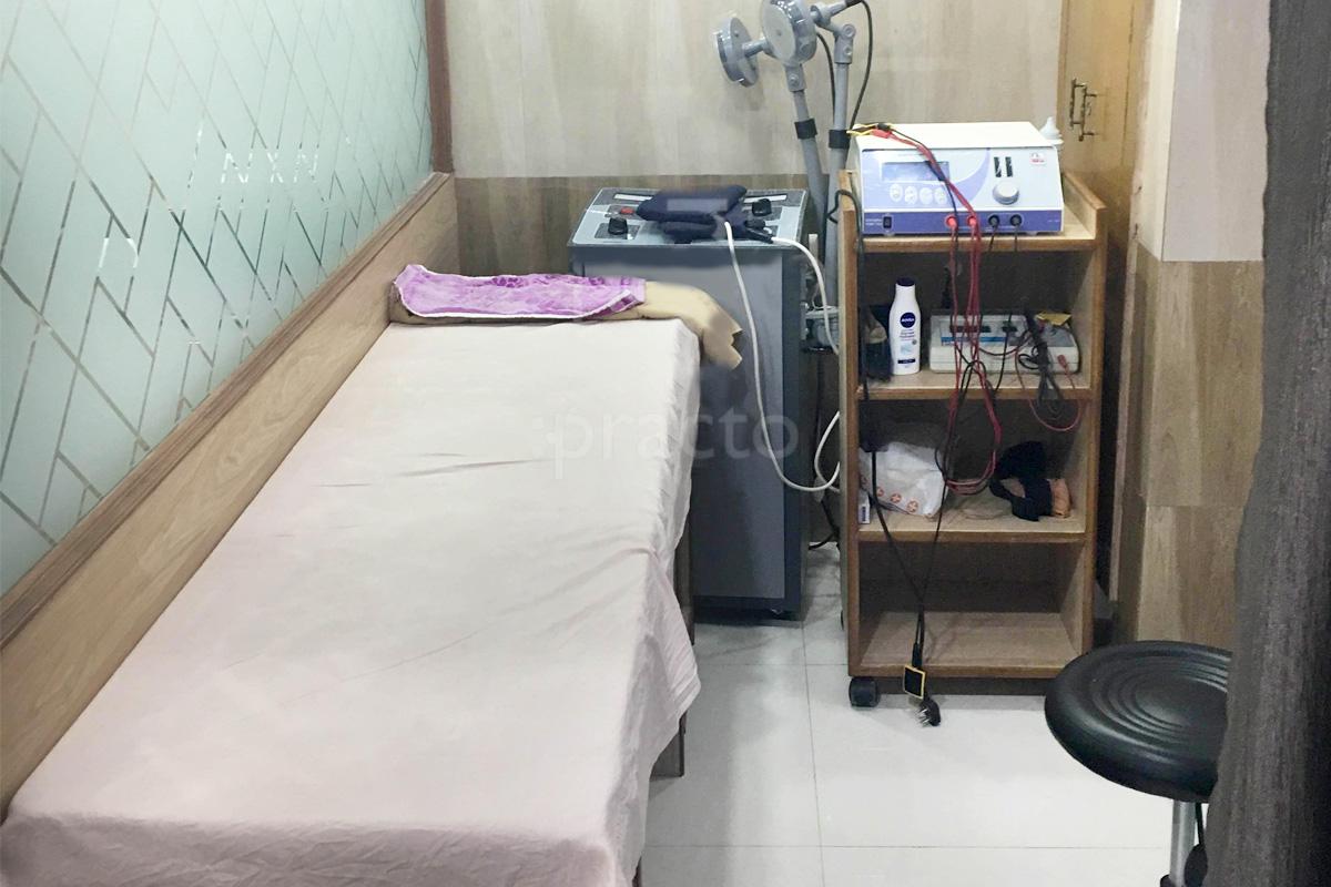 OPD/Ward at VS PHYSIOTHERAPY OSTEOPATHY & CHIROPRACTIC CLINIC Kalyanpur Lucknow