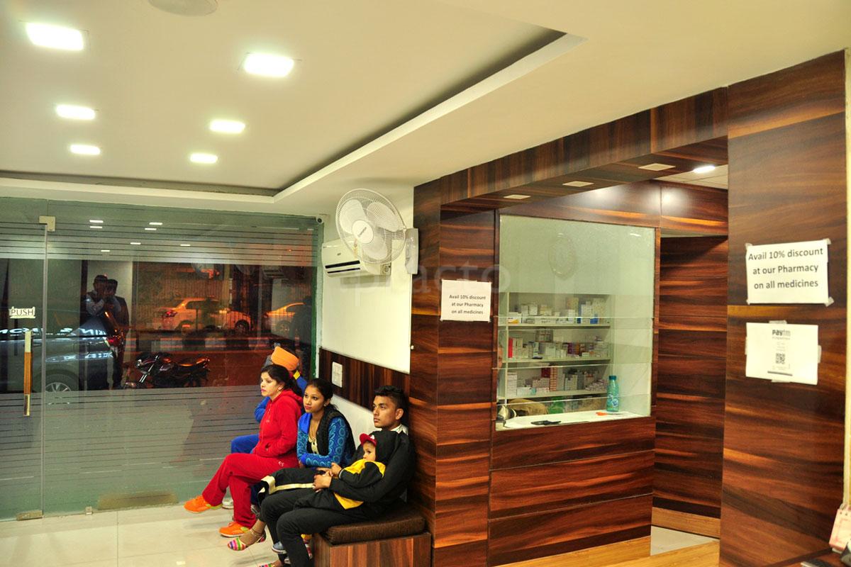 Waiting Area at Vardaan Skin & Bone Clinic Pitampura Delhi