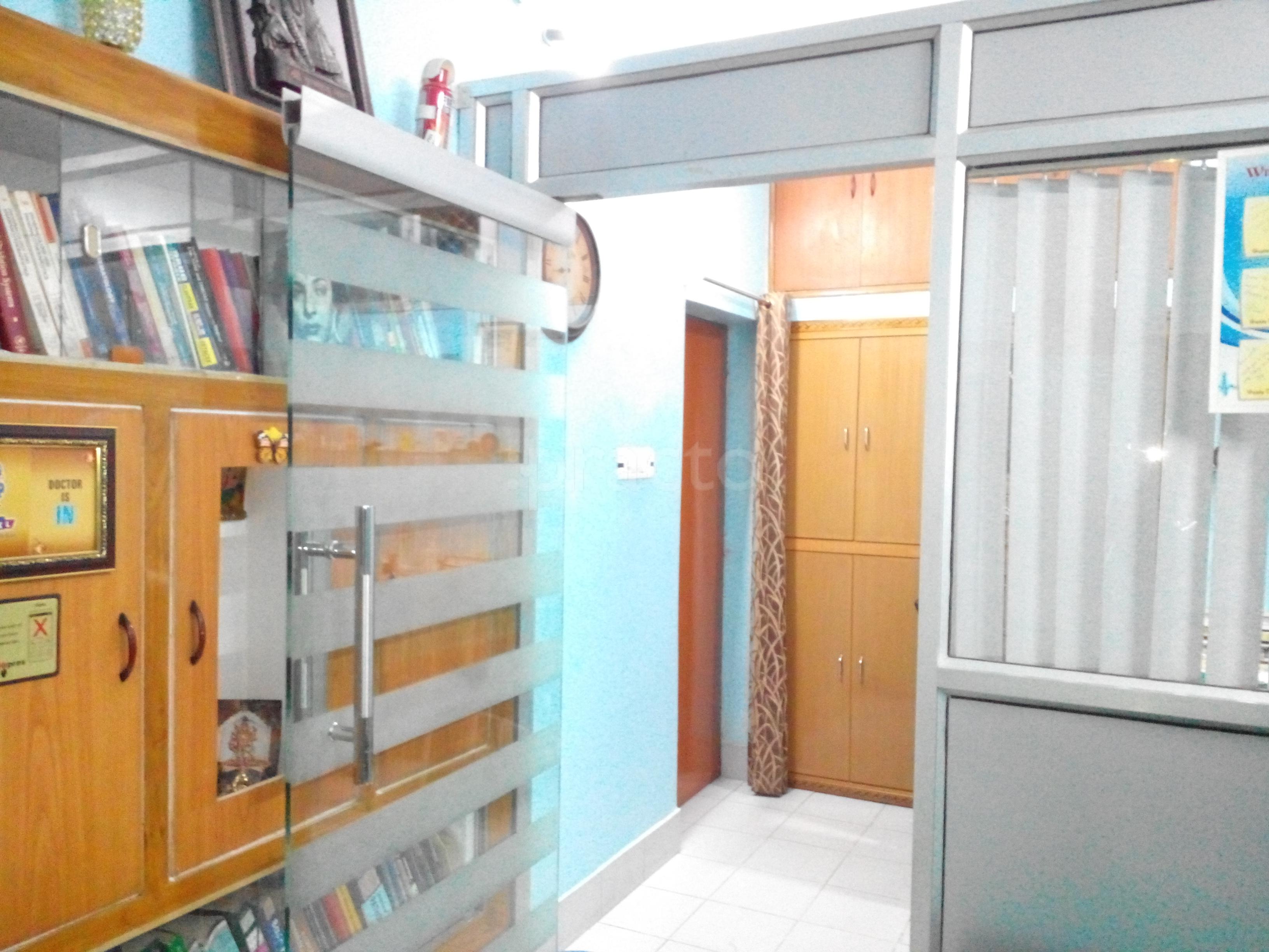 Entrance at Dr. Anand Vardhan Gomtinagar Lucknow