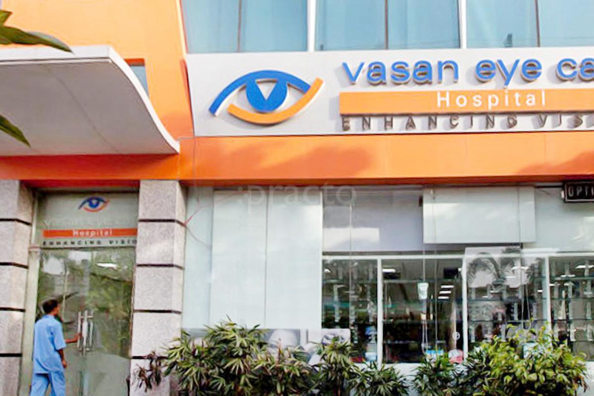 Entrance at Vasan Eye Care Hospital Chromepet Chennai