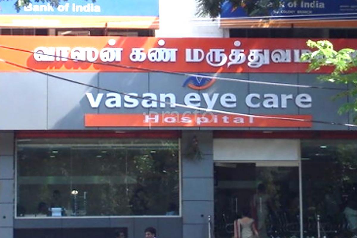 Entrance at Vasan Eye Care Hospital Perambur Chennai