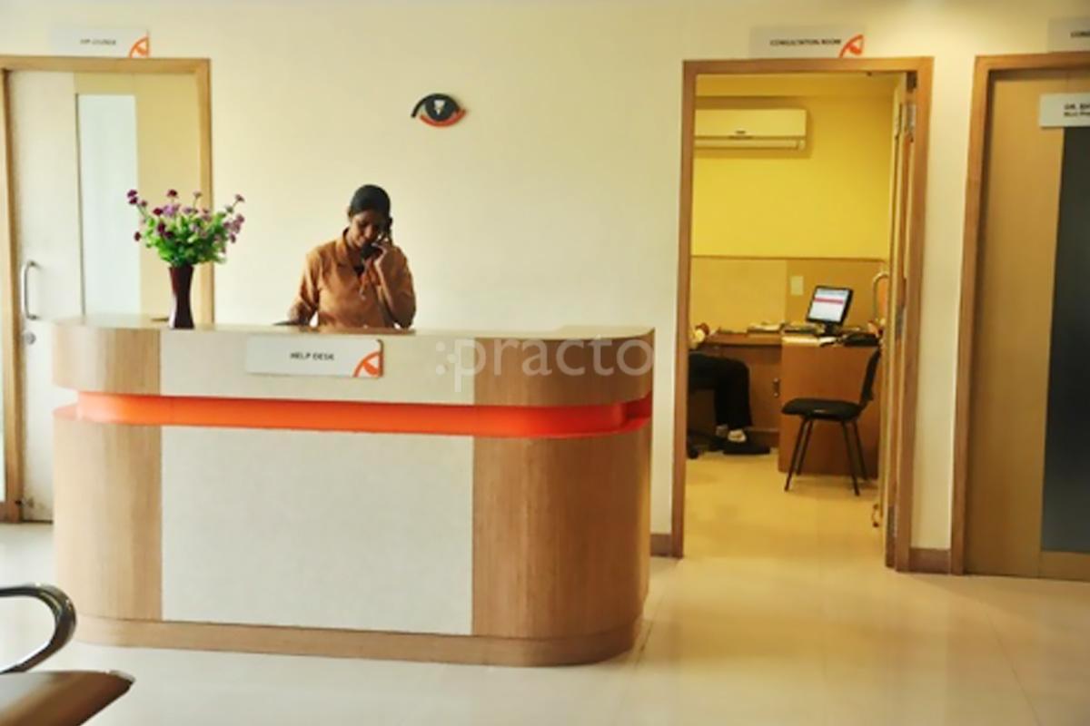 Reception at Vasan Eye Care Hospital Perambur Chennai