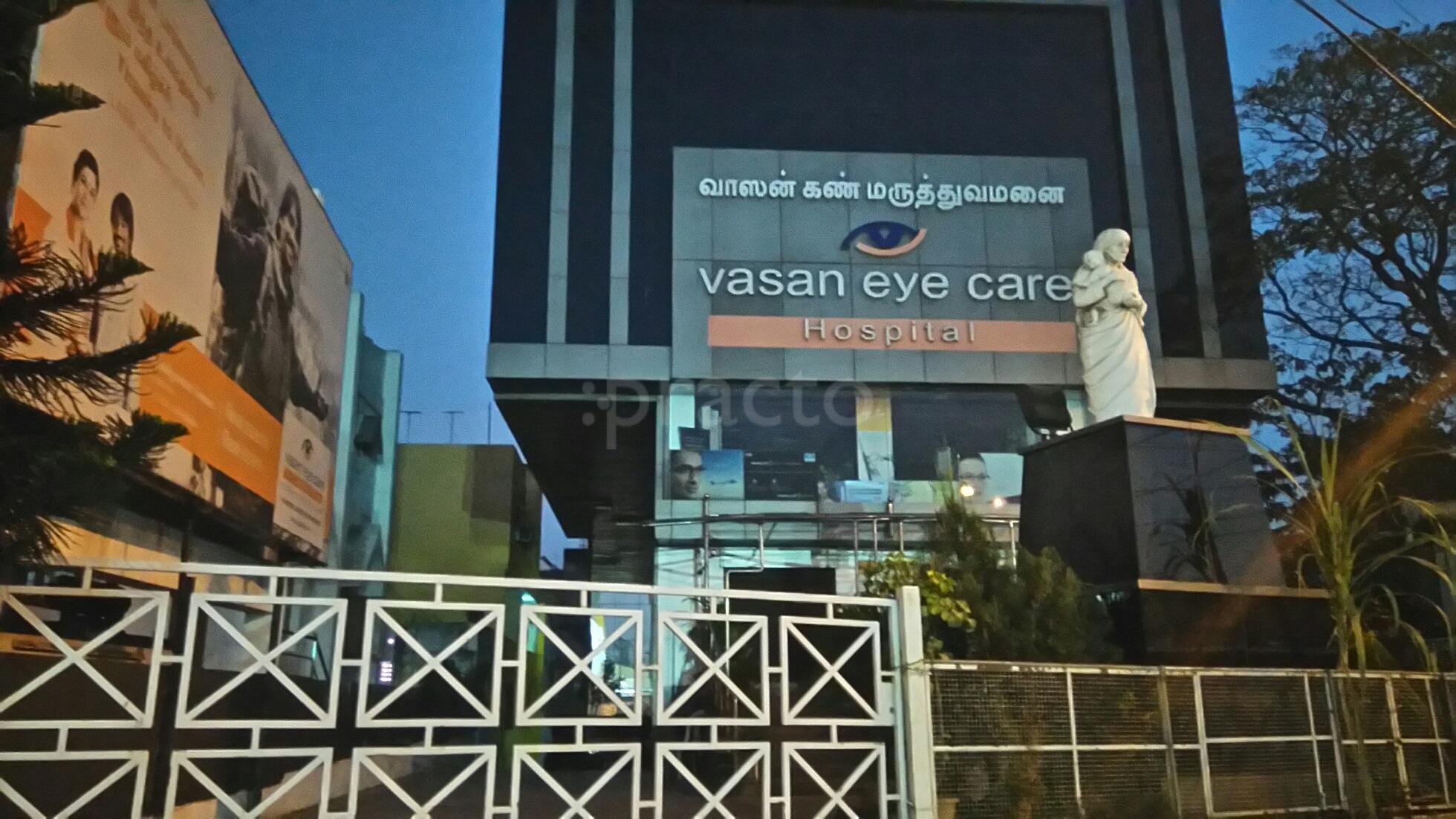 Entrance at Vasan Eye Care Hospital Saidapet Chennai