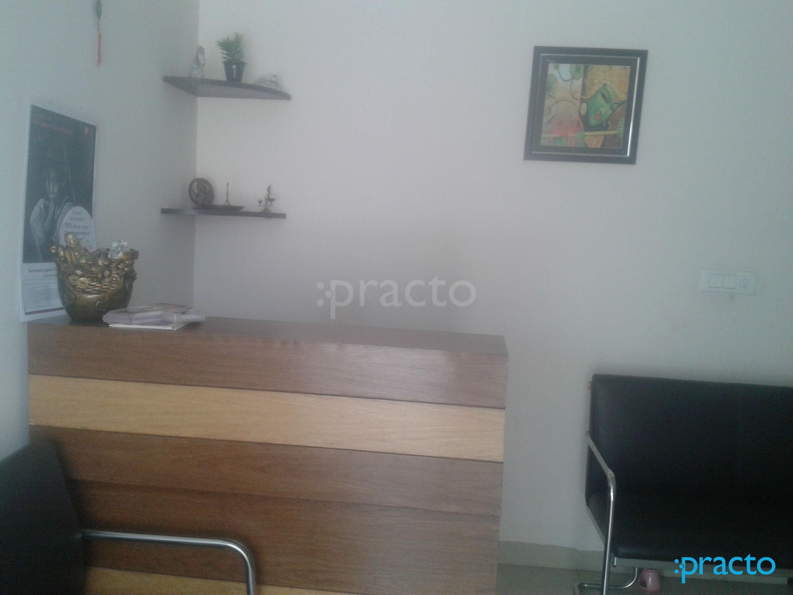 Reception at Vatsala Clinic Gurgaon Sector 57 Gurgaon