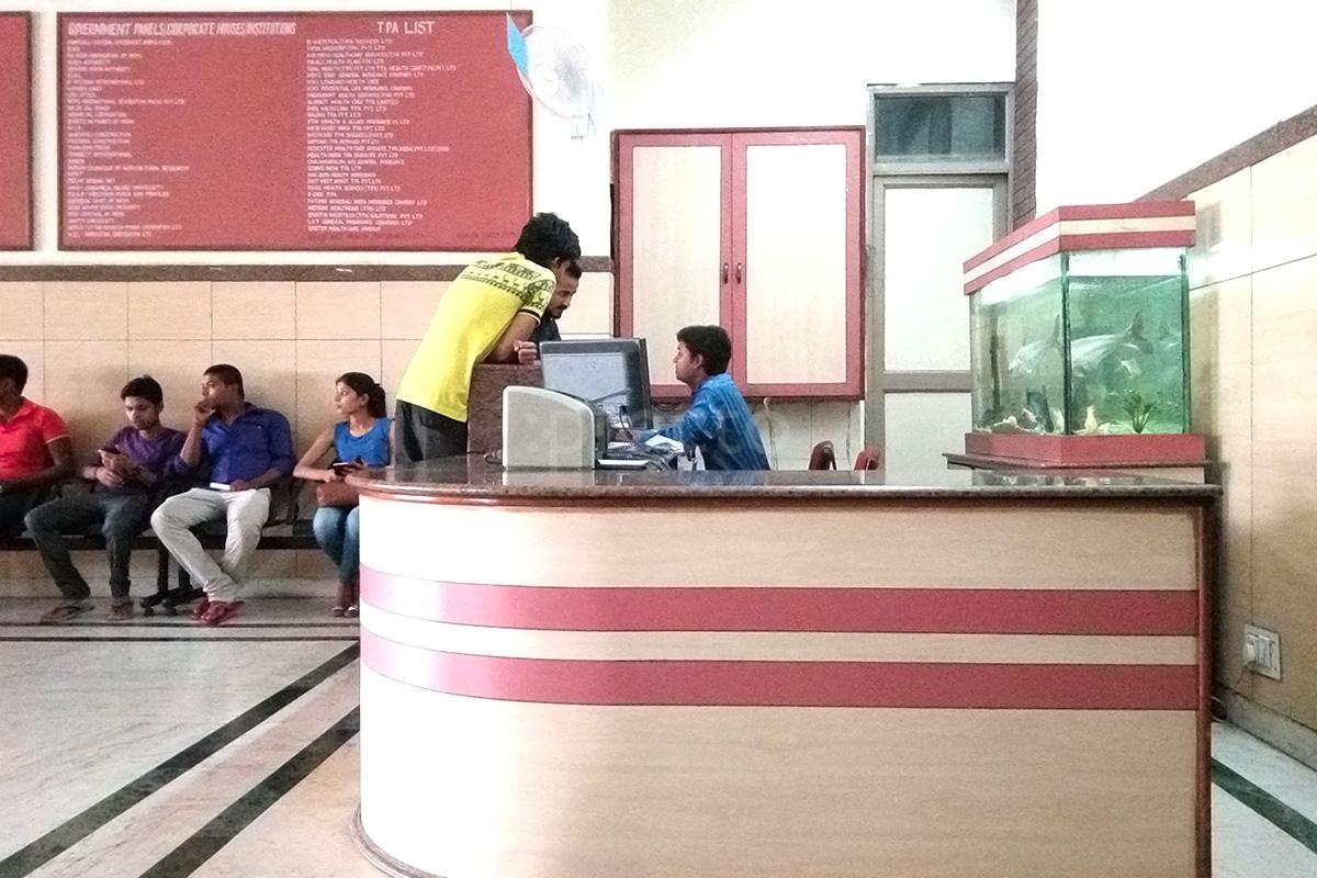 Reception at Vinayak Hospital Sector 27 Noida