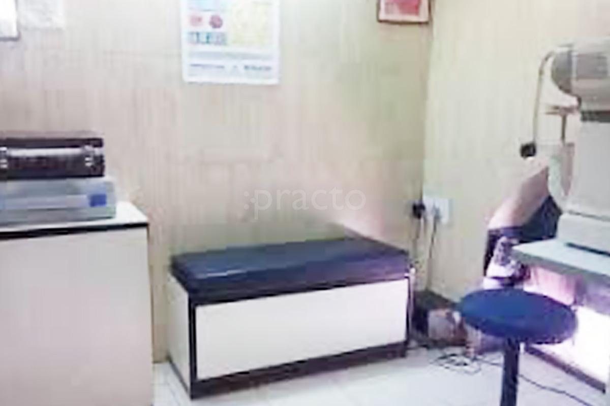 Waiting Area at Vohra Eye & Dental Clinic Bhawanipore Kolkata