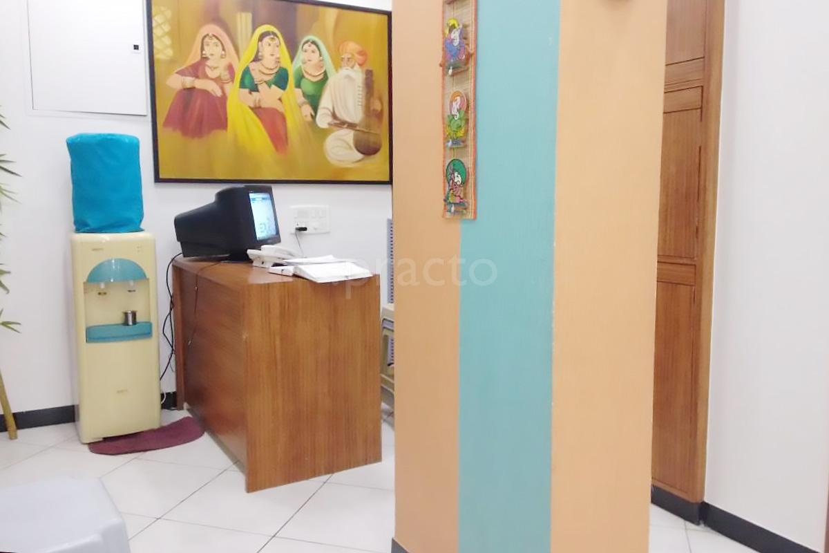 Reception at Yuva Cure Speciality Clinics - Naturopathy Clinic Nandanam Chennai